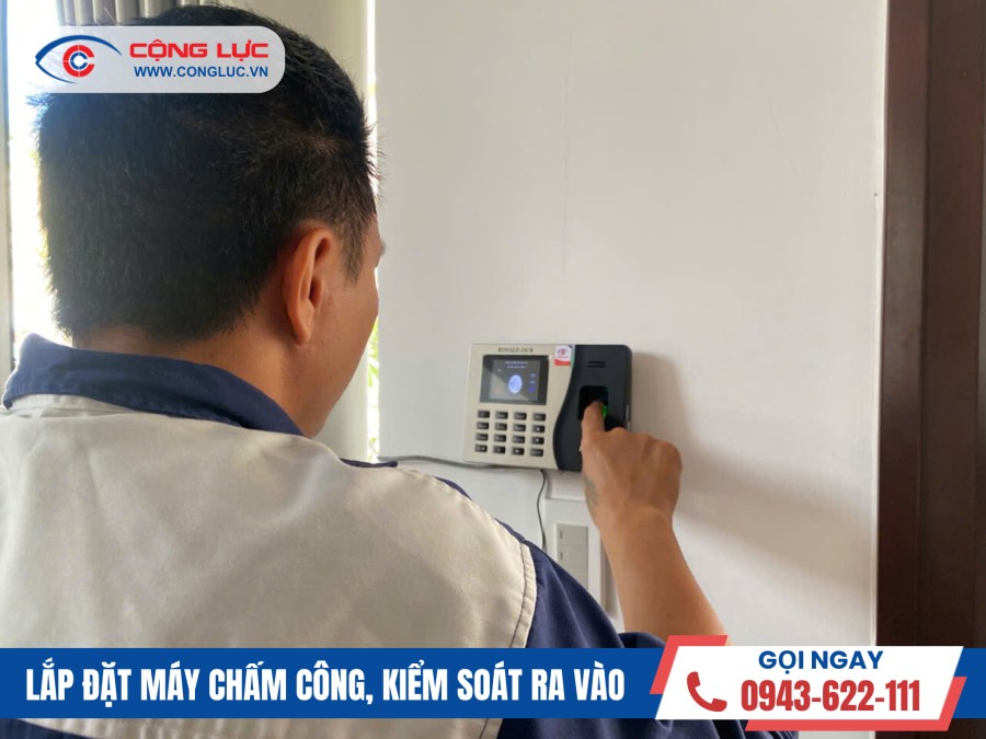 Cộng Lực lắp máy chấm công vân tay Ronald Jack K14 Pro ở văn phòng BĐS Bellhomes Thuỷ Nguyên