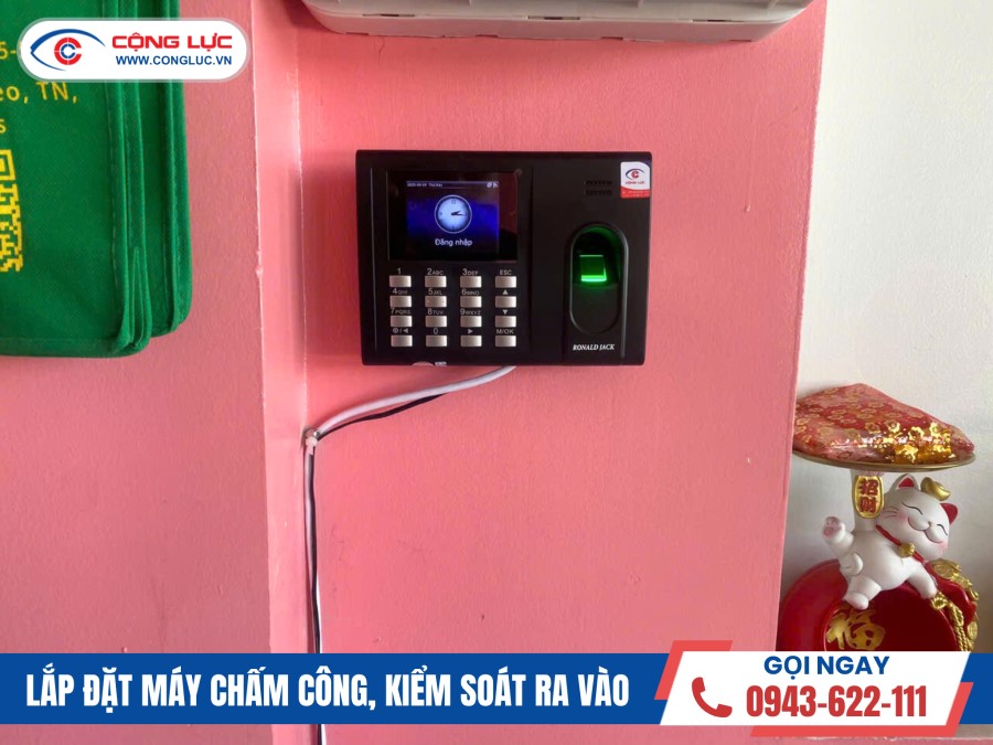 lắp máy chấm công vân tay tại trung tâm ngoại ngữ 68, thuỷ nguyên hải phòng