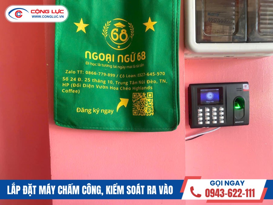 Lắp máy chấm công vân tay Ronald Jack Rj550 Pro tại trung tâm ngoại ngữ 68
