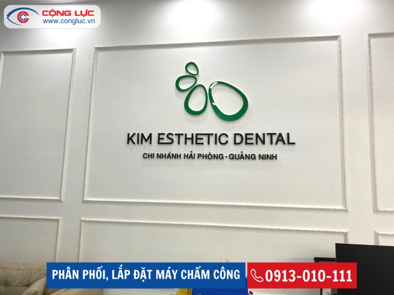 lắp máy chấm công ở nha khoa Kim Esthetic số 192 đường trại lẻ hải phòng