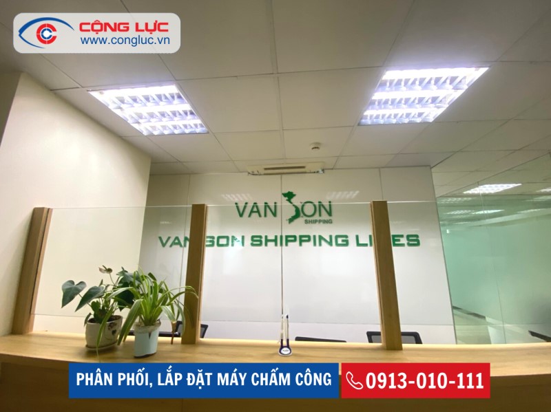 Lắp đặt máy chấm công khuôn mặt cho công ty Vân Sơn tại toà nhà thành đạt Hải Phòng