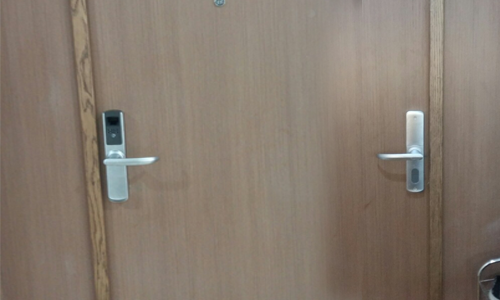 Lắp khóa cửa vân tay căn hộ SHP Plaza Hải Phòng - P2204