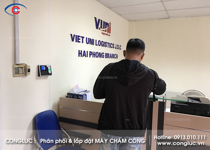 Lắp máy chấm công công ty Việt UNI tại tòa nhà Sơn Hải Hải Phòng