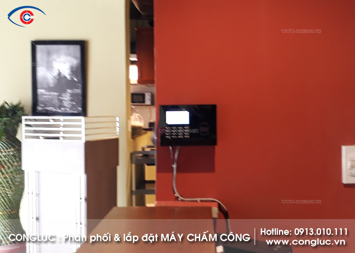 Lắp đặt máy chấm công thẻ từ K300 tại nhà hàng Hồng Kông Bãi Cháy Hạ Long