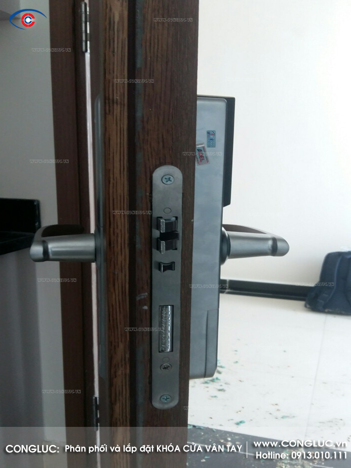 Lắp khóa cửa vân tay Adel 5500 (4 in 1) tại tòa nhà SHP Hải Phòng