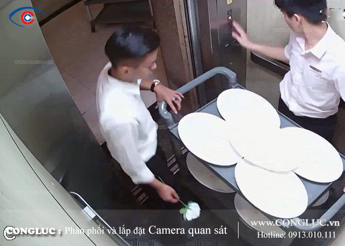 Lắp đặt camera giám sát trong thang máy