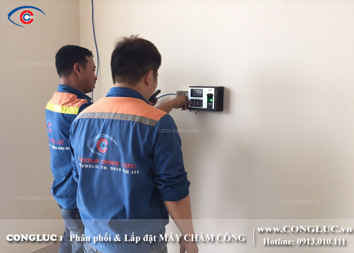 Lắp máy chấm công cho ngân hàng